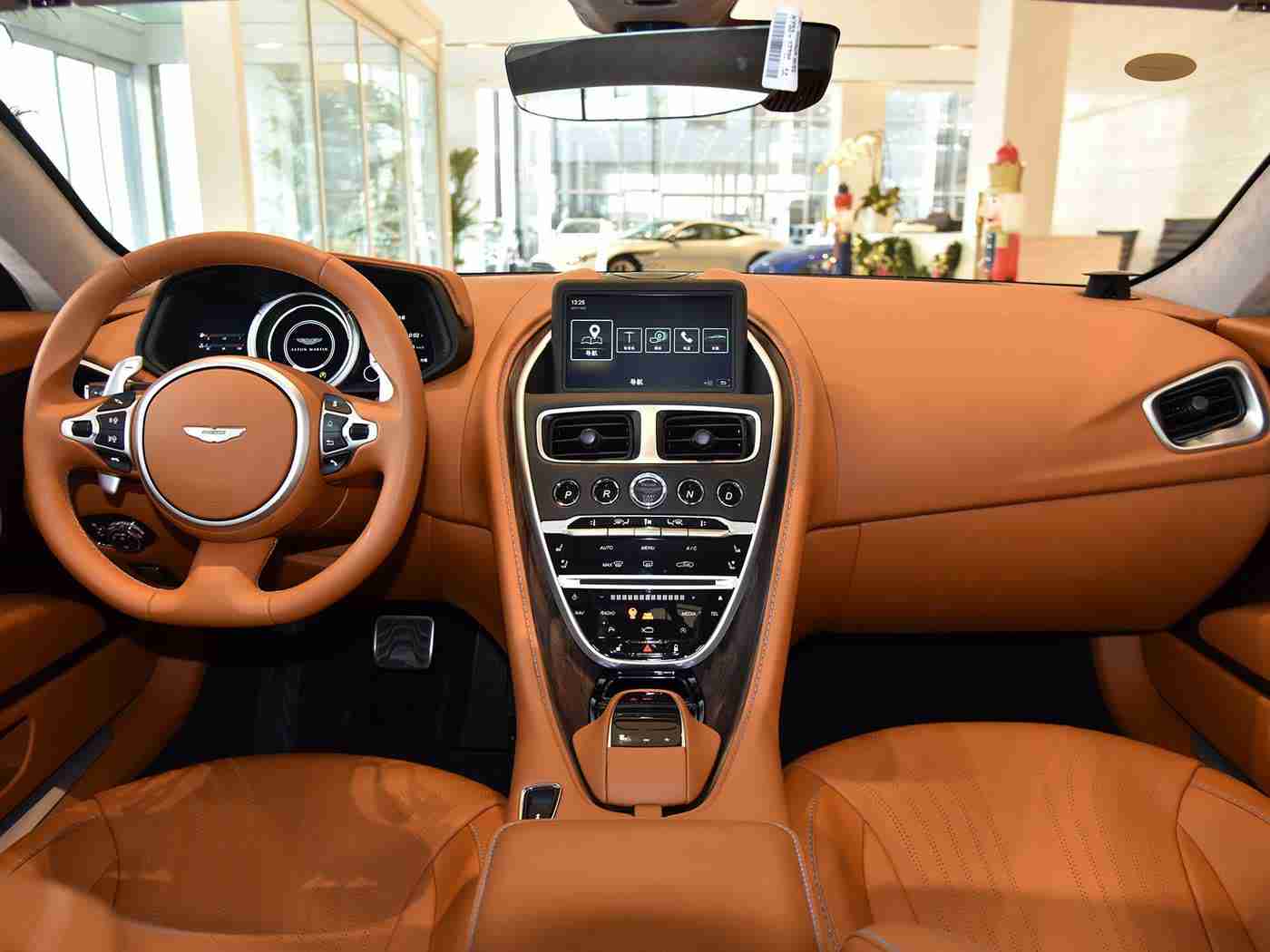 男生艹女生的软件：汽车行业诚信挑战：杜绝虚假宣传，推动性别平等，技术创新引领未来-2