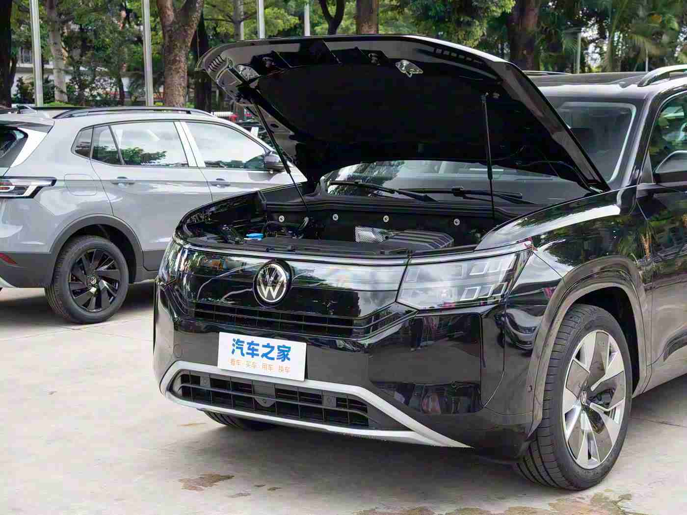 只有精品：新能源汽车与传统燃油车齐发力，多款精品车型引领市场潮流-1