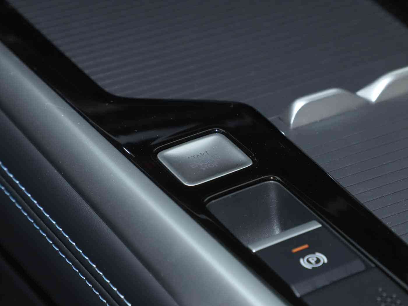 猎奇吃瓜网爆黑料AV:行业风波激荡,汽车品牌形象再塑新篇章-1