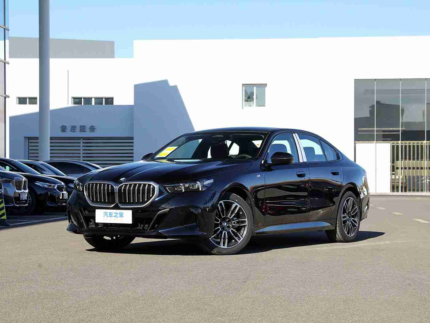 国精产品一二四区黑人：国精新品惊艳上市，动感设计+卓越性能，引领汽车市场潮流-2