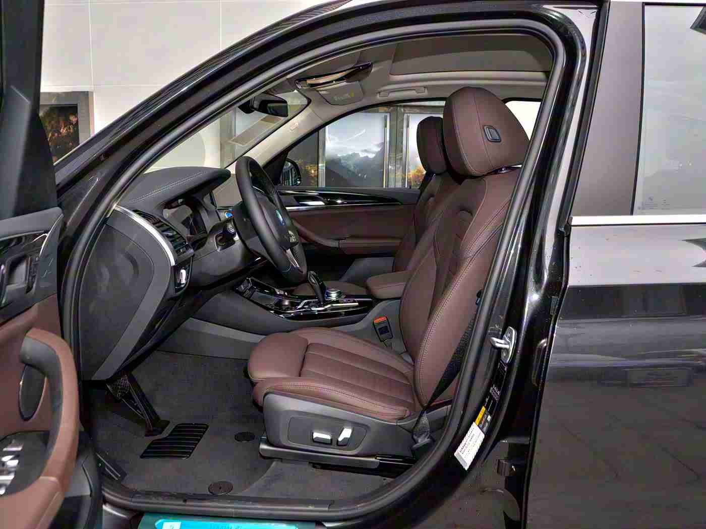 黄色免费视频网站：“智能时代，驾驶安全，警惕网络陷阱，共建和谐行车路”-1