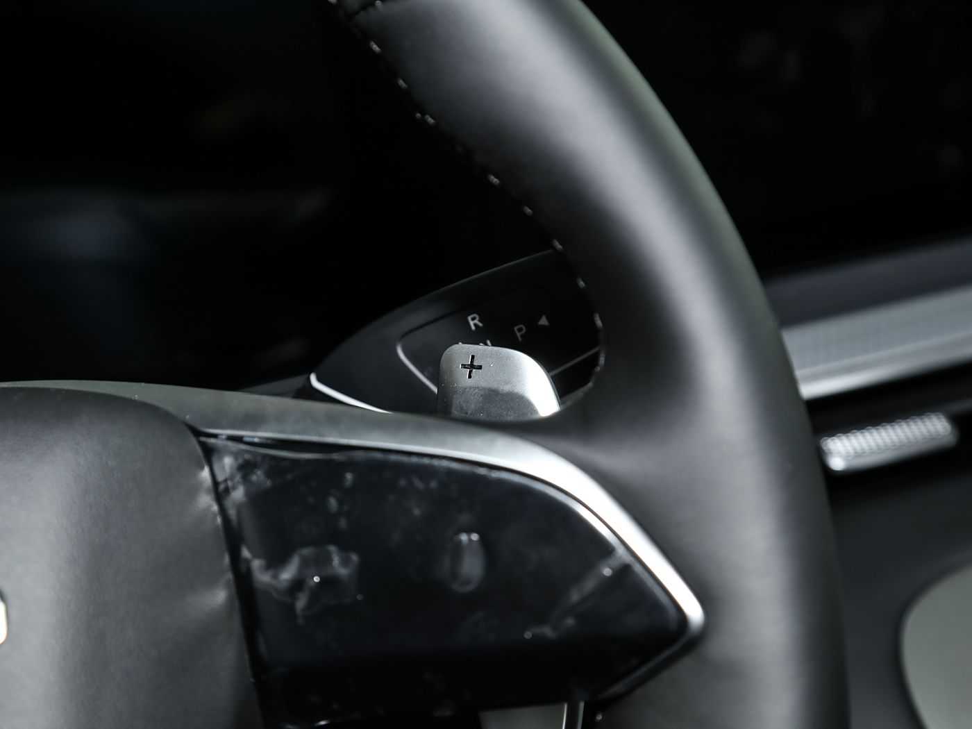 老男人把小嫩批日出水了：“时光重现，经典重生：复古老车焕发新生，汽车文化传承之旅”-2