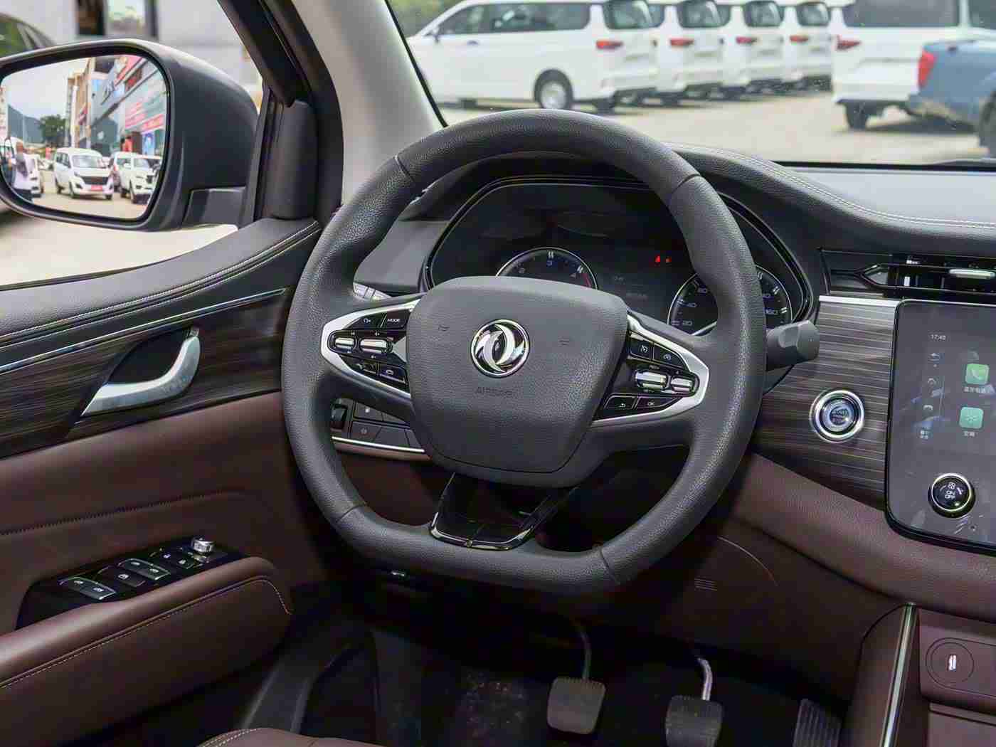 国产黄片AV电视:国产创新科技引领,OLED屏幕新贵汽车娱乐体验再升级-3