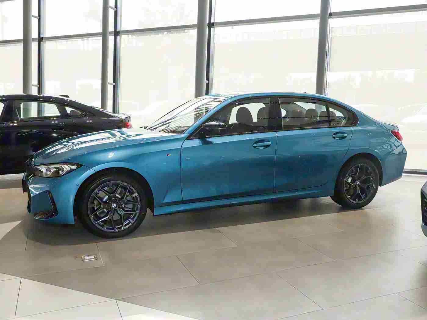 红桃38.57隐藏人口：智领未来，红动青春，科技驾享新境界-3