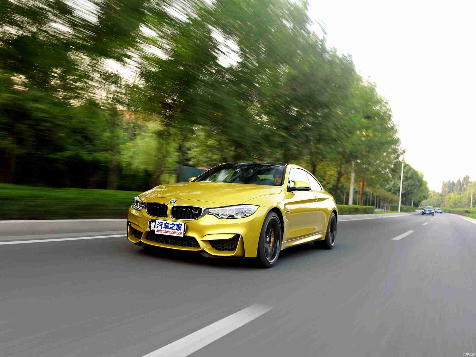 一性一交一做一爱：新能源汽车新风尚，智能科技领航未来-1