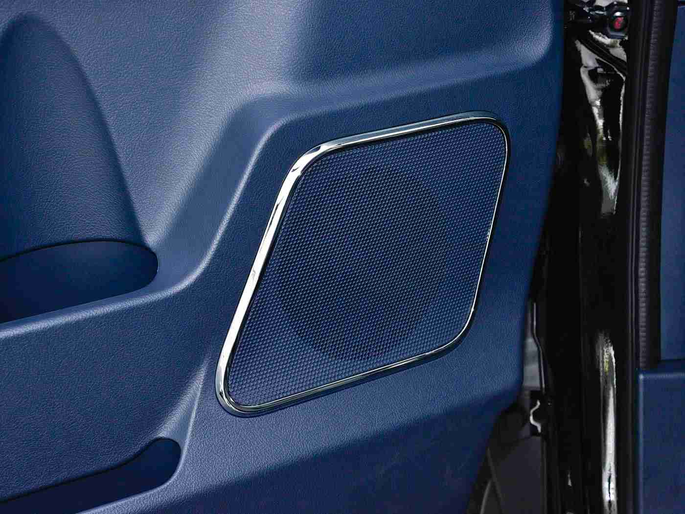 欧美大屁屁:动感流线,驾驭未来,欧韵强动,尽享尊享之旅-1