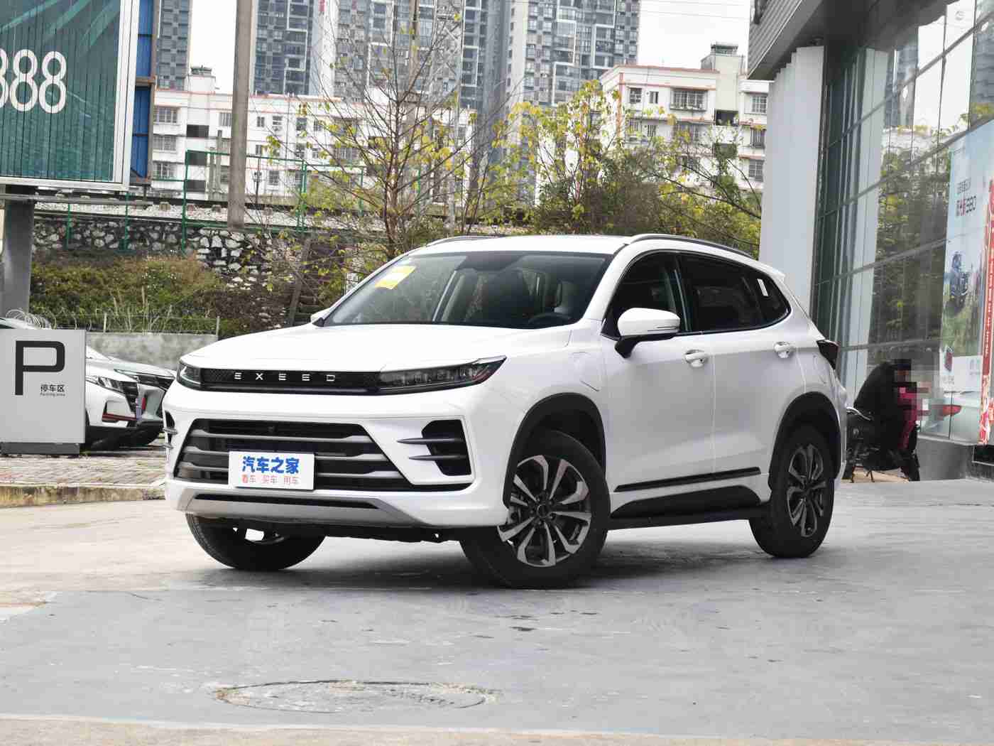 摸胸软件：智能语音助手，引领未来出行新风尚-2