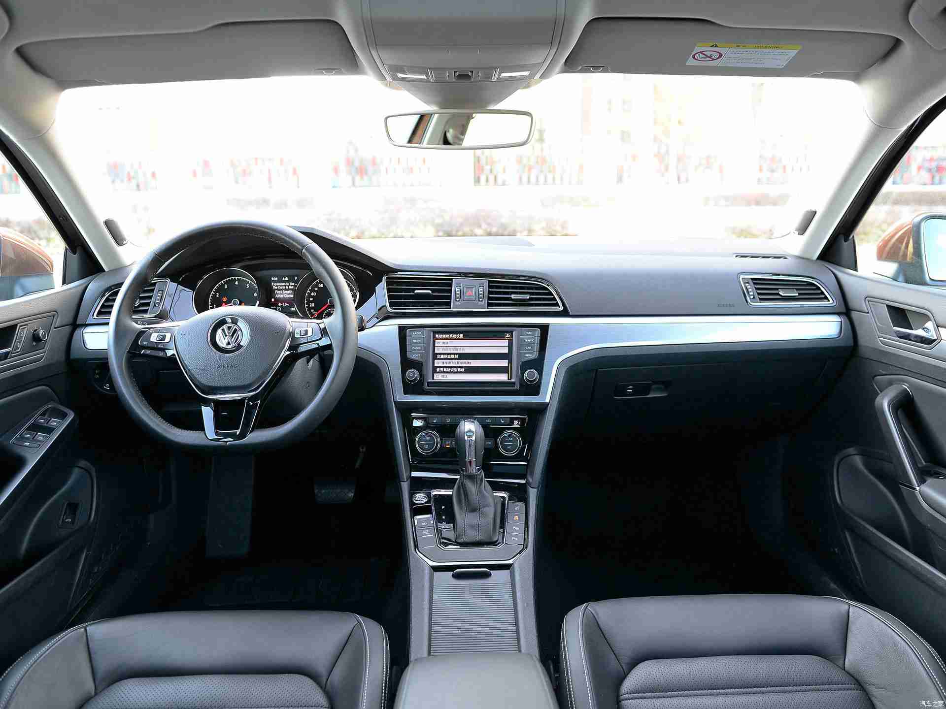 与亲女洗澡伦了69：时尚动感新宠“亲女”车型亮相，独特设计引热议，浴场创意视频吸睛，市场前景可期-2