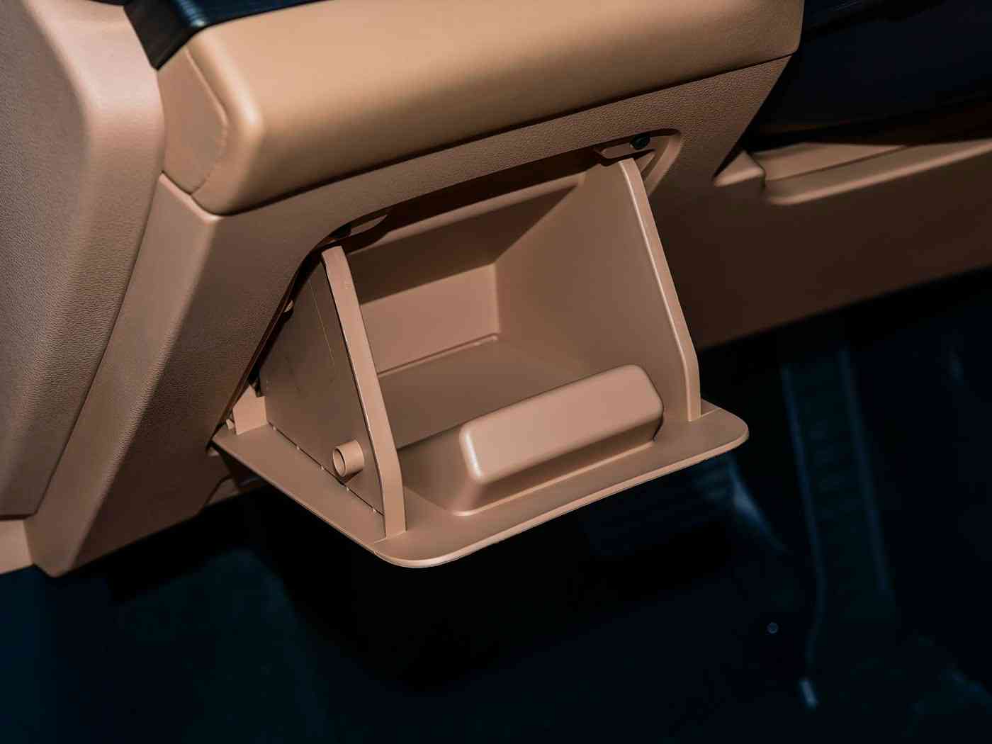 男生机机桶女生机机:【独特命名引领潮流,亲民价格再掀SUV热潮:揭秘全新车型市场新宠】-1