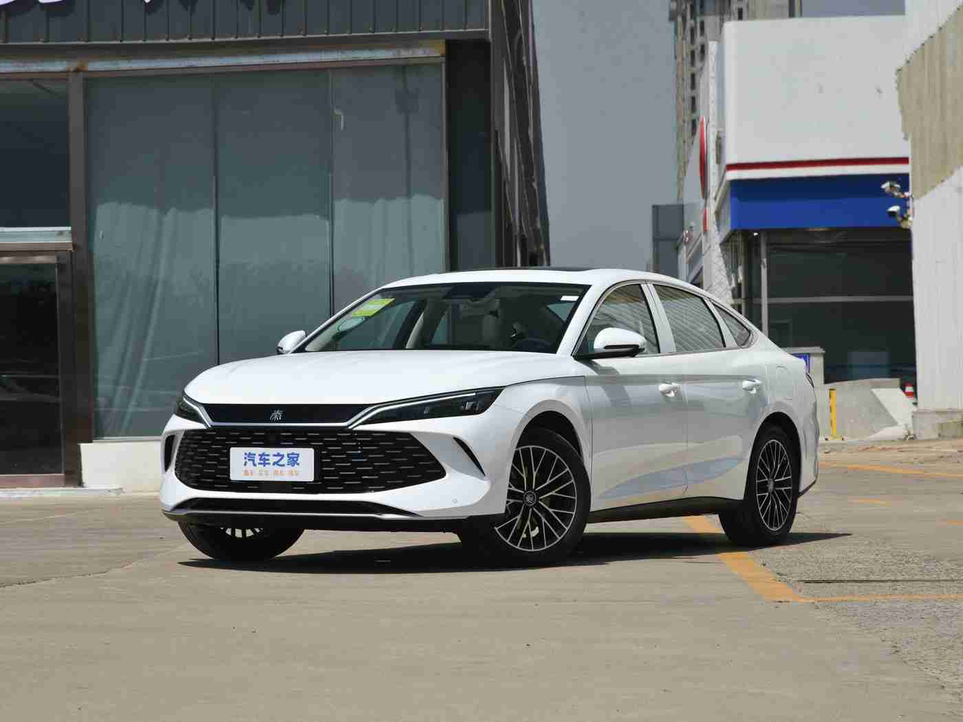 男同视频网站：汽车新视角，车迷共话未来-4