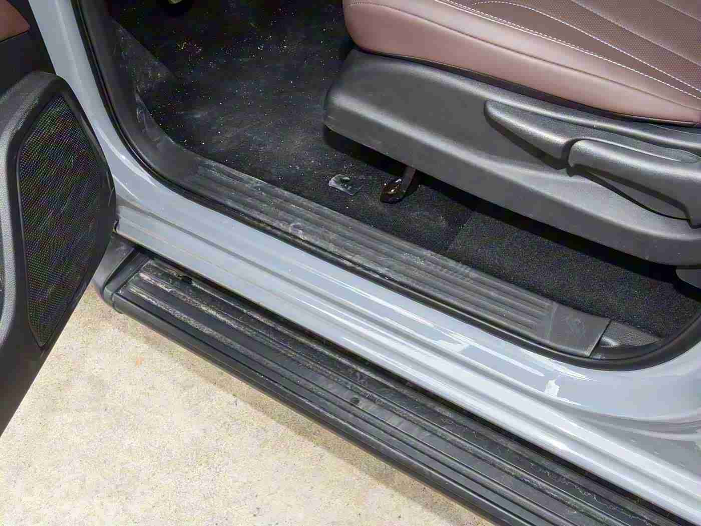 黄色软件安装包：汽车软件安全新利器：“揭秘智能驾驶时代的安全守护神”-4