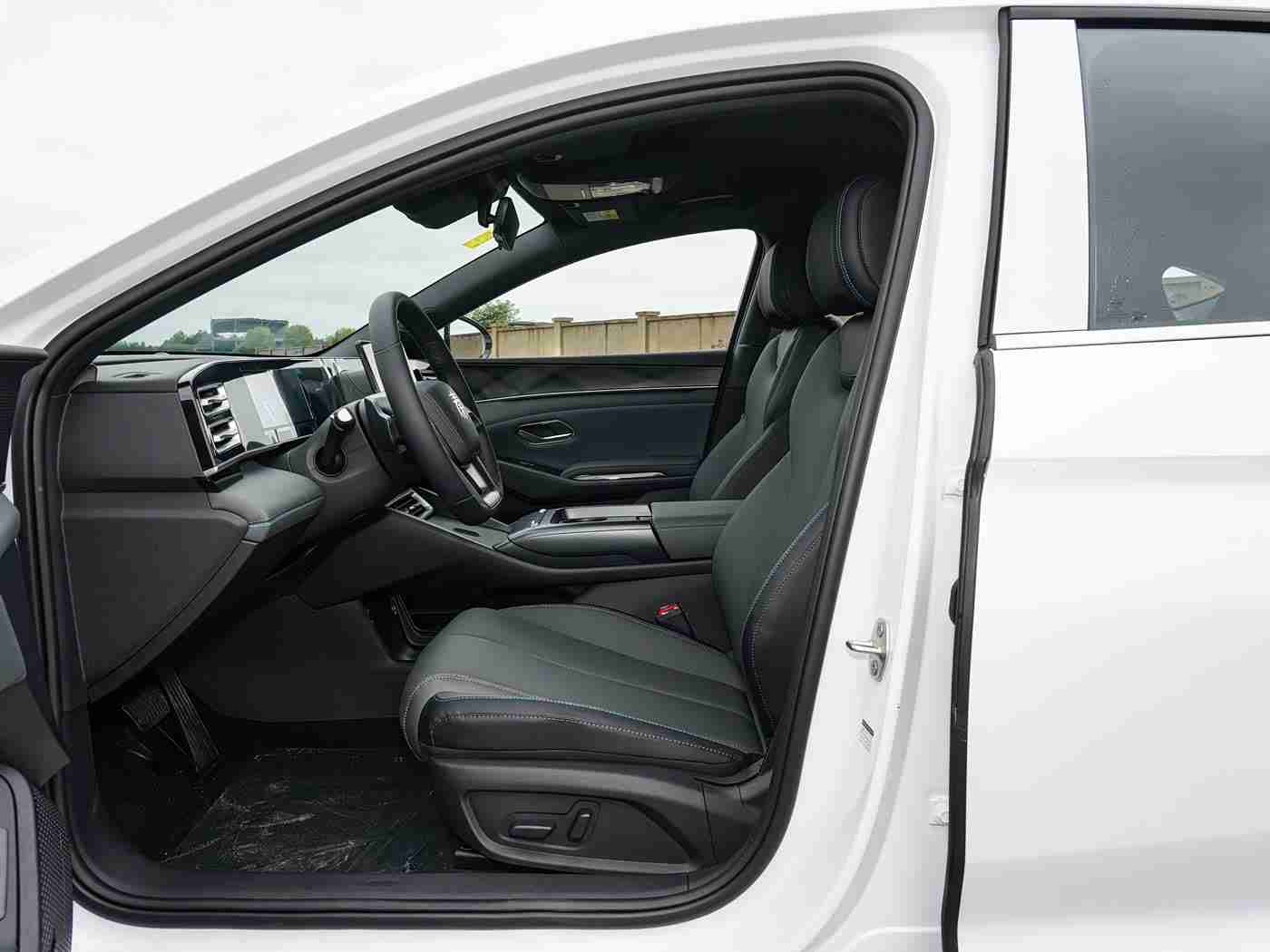 机机对机机2023手机免费下载版：“智能驾驶新体验，免费应用助力车主安全出行，开启汽车行业新篇章”-3