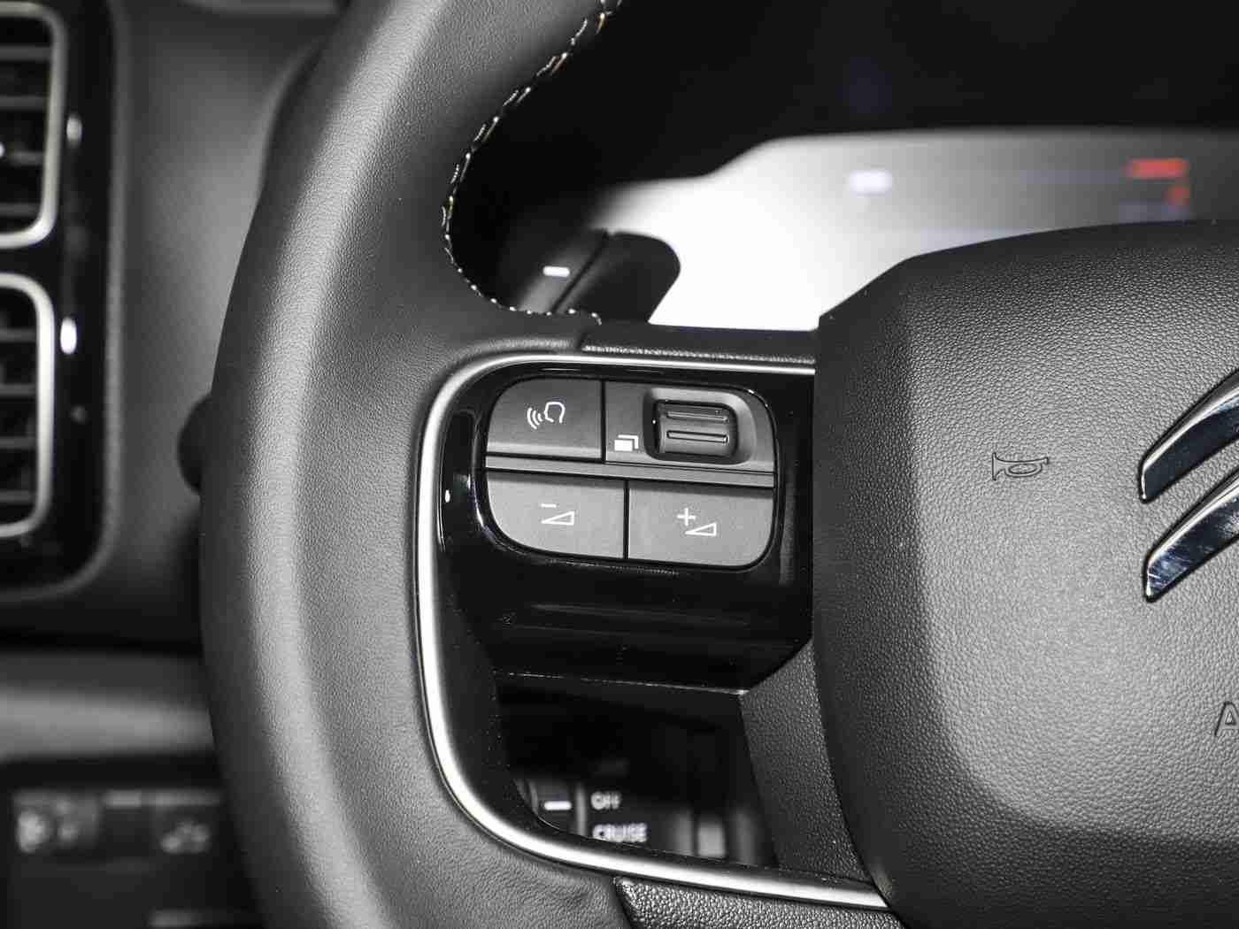 红桃47.38：创新设计引领潮流，红桃车型性能卓越，亲民价格成市场新宠，家用车市场再掀购车热潮-3