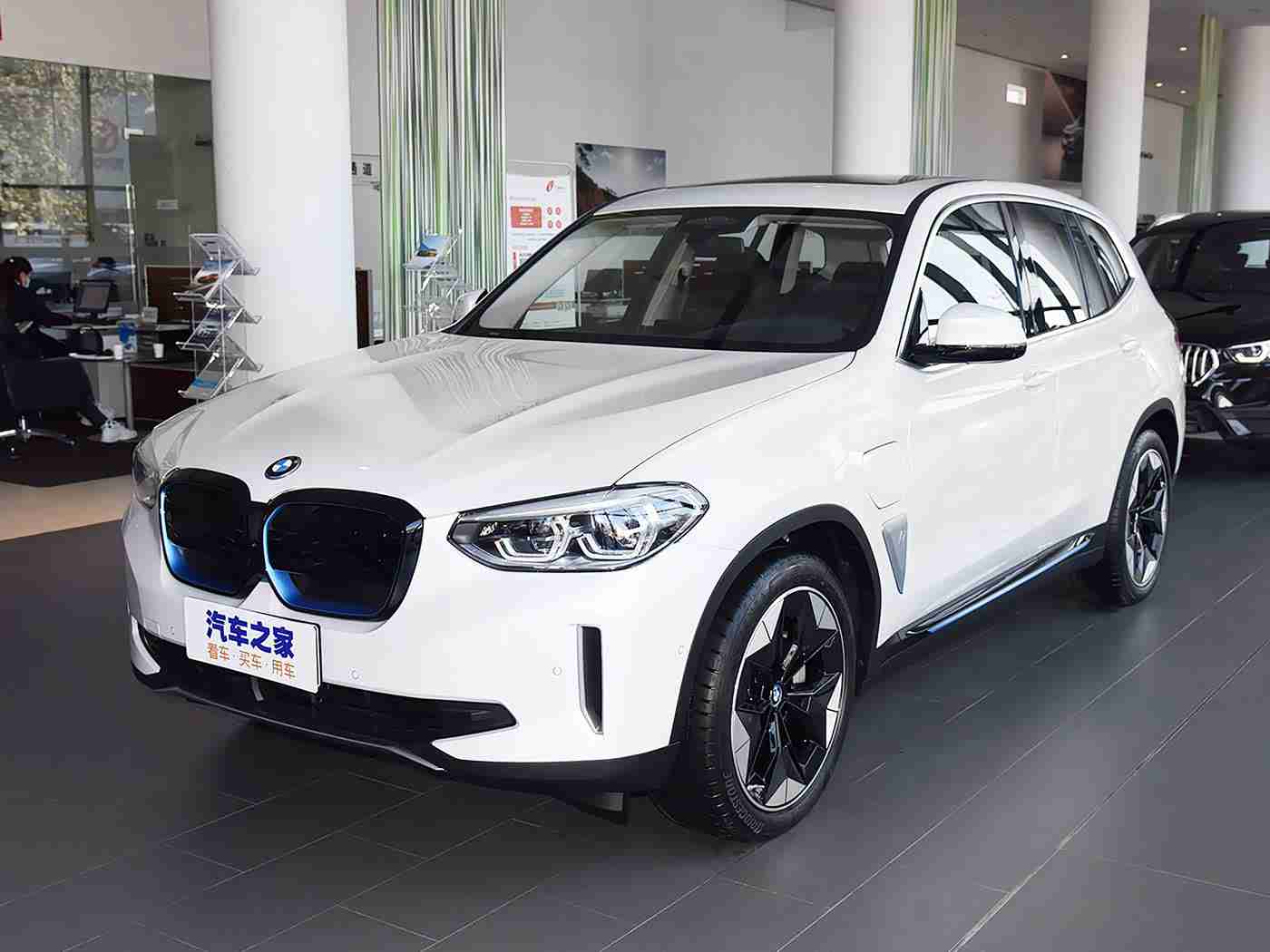 国产黑料吃瓜：国产神车亮相，全新设计+强劲性能，性价比高引热议-2