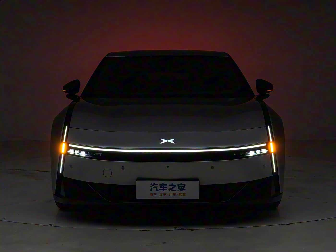 色综合久：某品牌旗舰车型横扫市场，卓越性能与时尚设计引领潮流-1