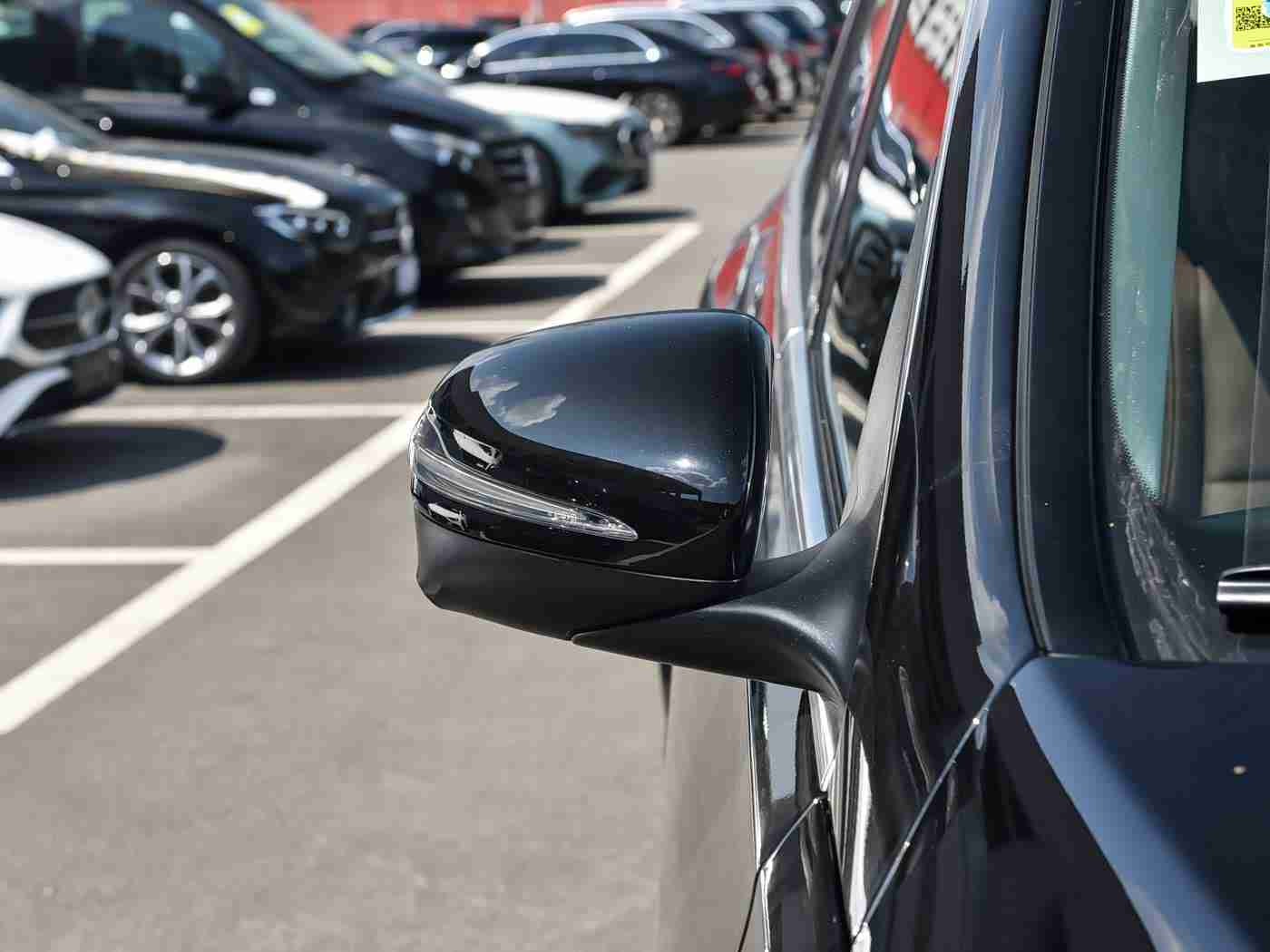 娇妻害羞的同意3p：家用车新标杆，智能环保娇妻同意3P引领绿色出行潮流-1