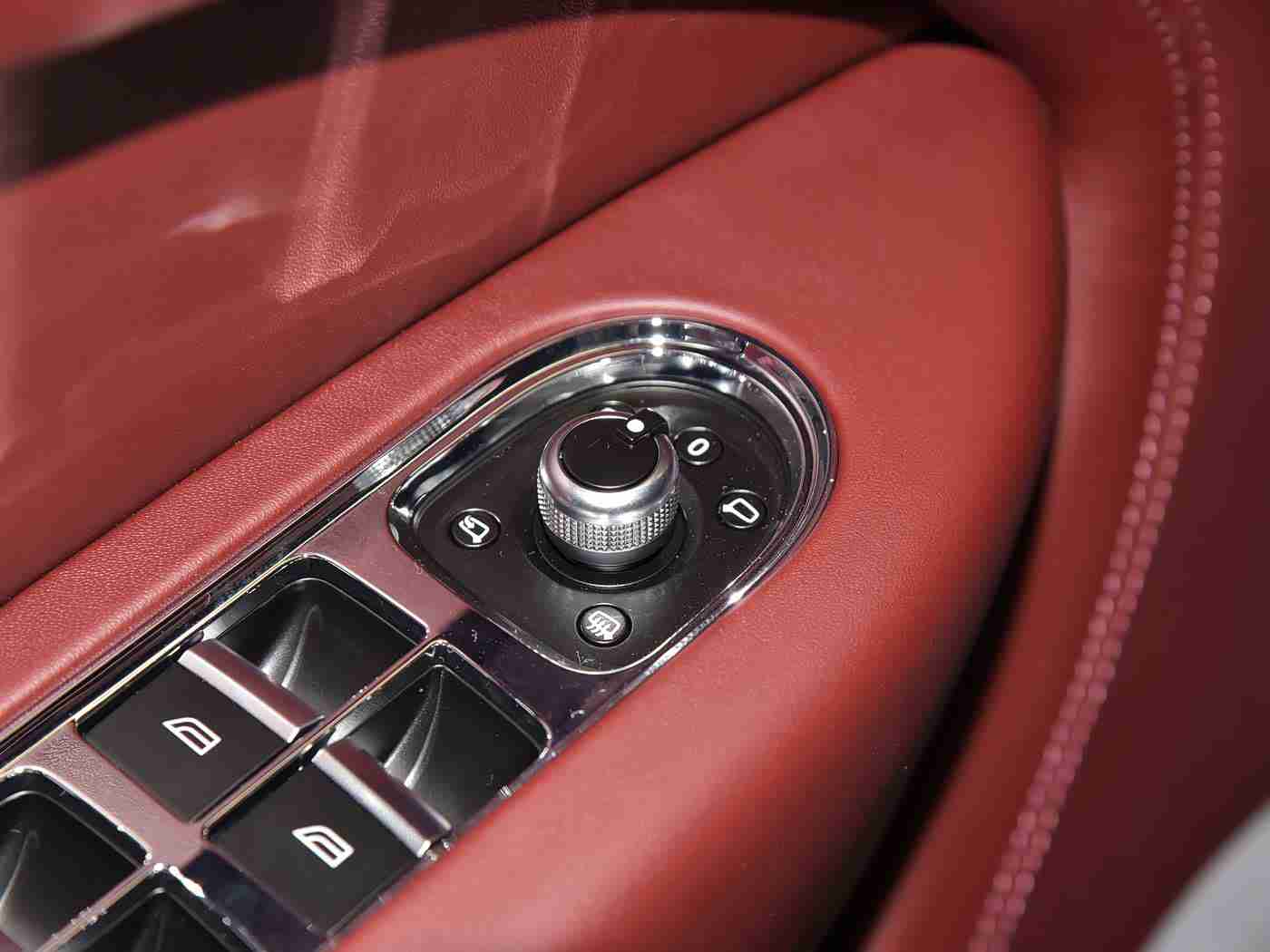 修修漫画在线阅读页面免费入口页面弹窗修世：新能源汽车资讯新风向：免费漫画解读，畅享便捷汽车新闻盛宴-1