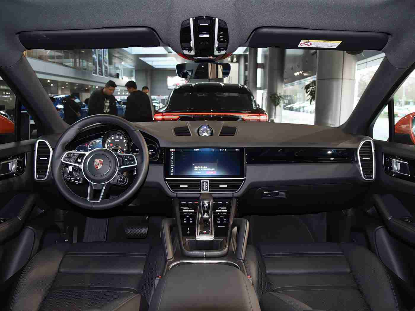 国产剧情自拍：国产汽车新潮流：首款“剧情自拍”功能惊艳亮相，引领驾驶新体验-1