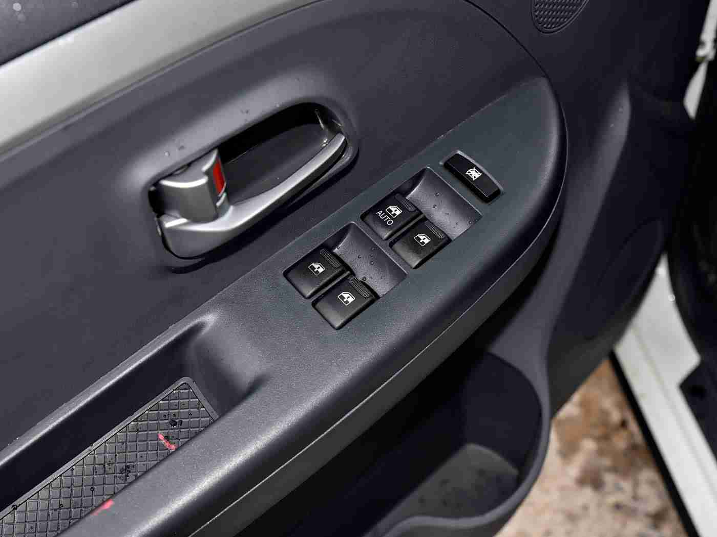 火影忍者18：“未来出行新篇章：惊艳亮相，混合动力智能概念车引领汽车行业变革”-4