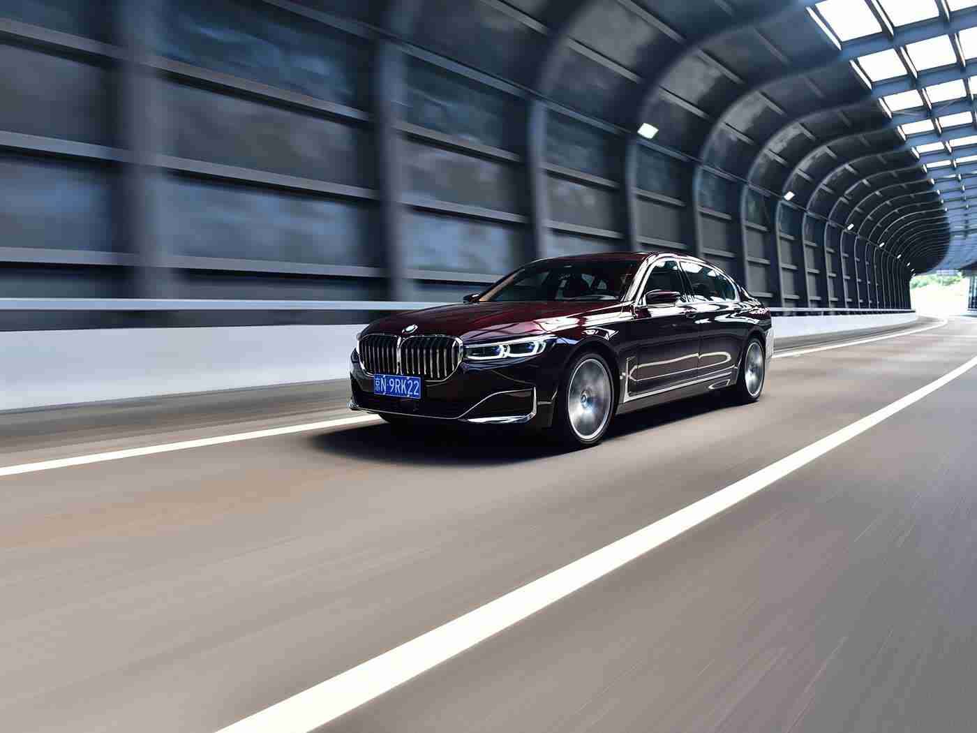 桃子AV：自然灵感，智能领航——环保新宠，未来出行新篇章-2