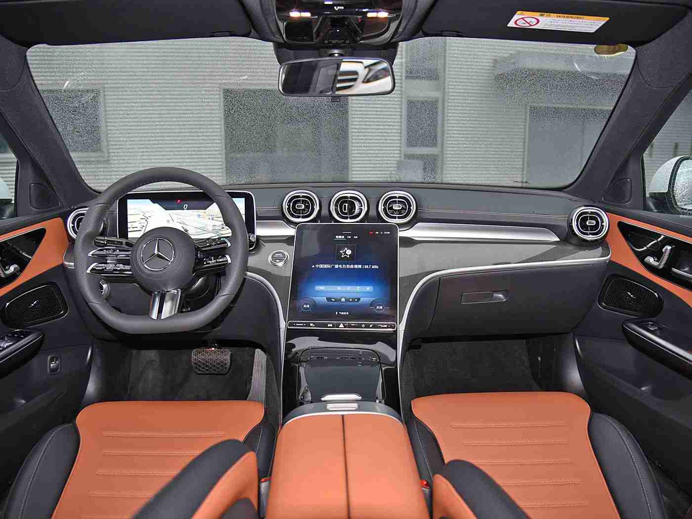 女学生超短裙教室自慰：汽车时尚新潮流：超短裙式设计引领个性自由风-3