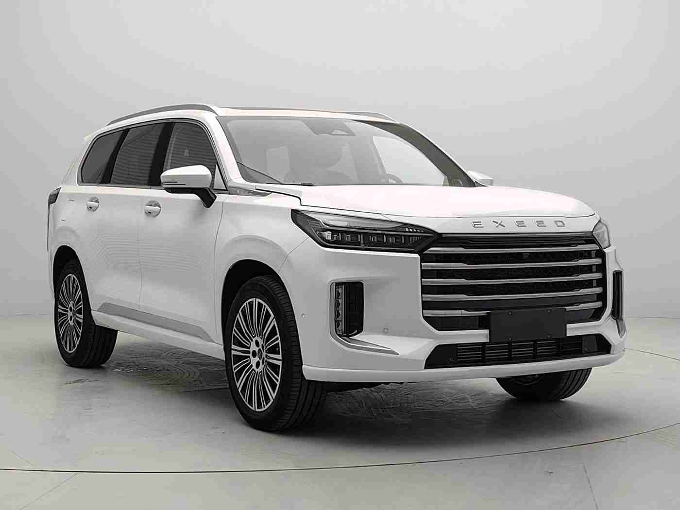 红桃47.38：创新设计引领潮流，红桃车型性能卓越，亲民价格成市场新宠，家用车市场再掀购车热潮-1