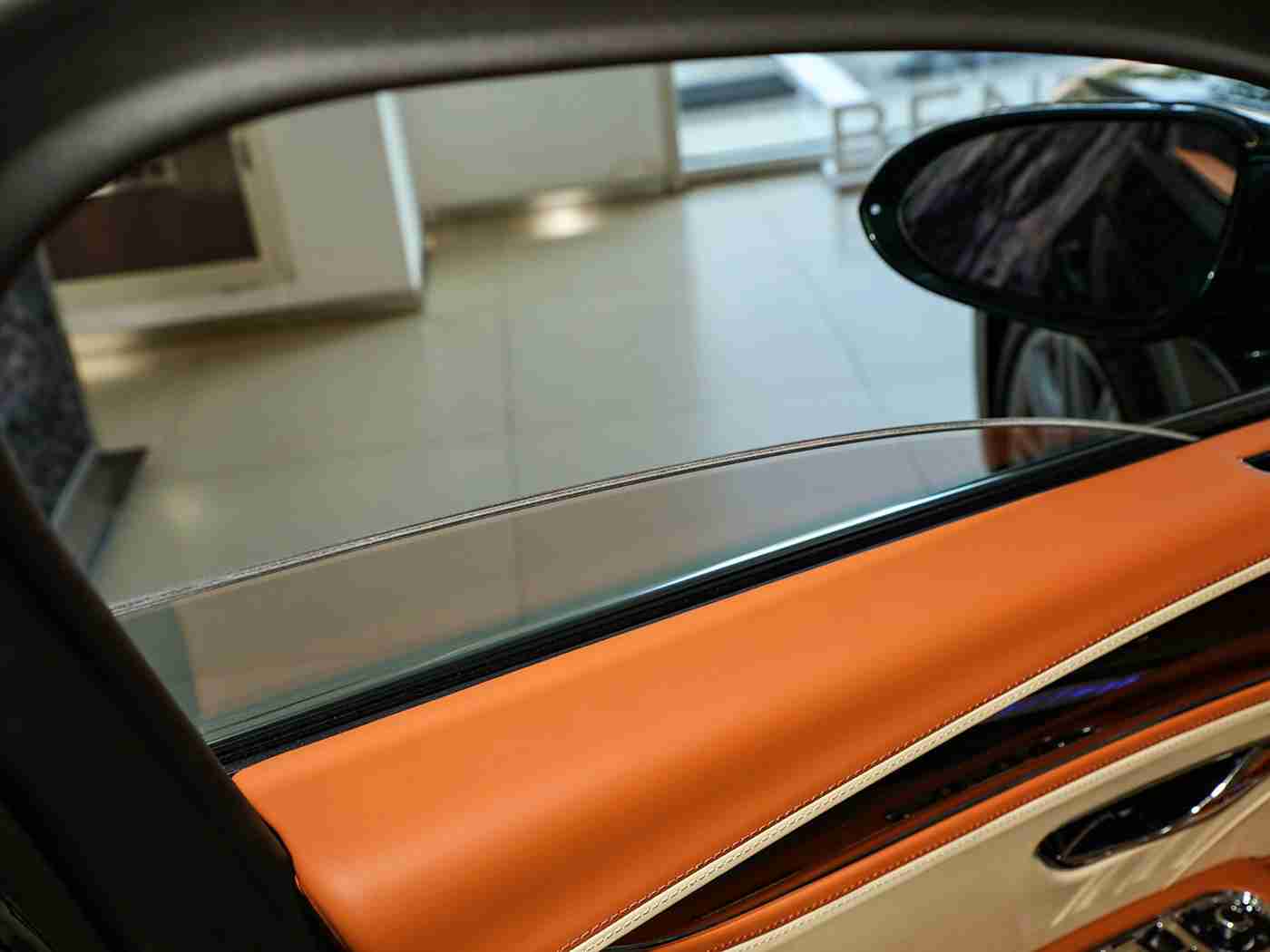 a：国产新星闪耀：高性能亲民价，这款国产车型成市场焦点-3