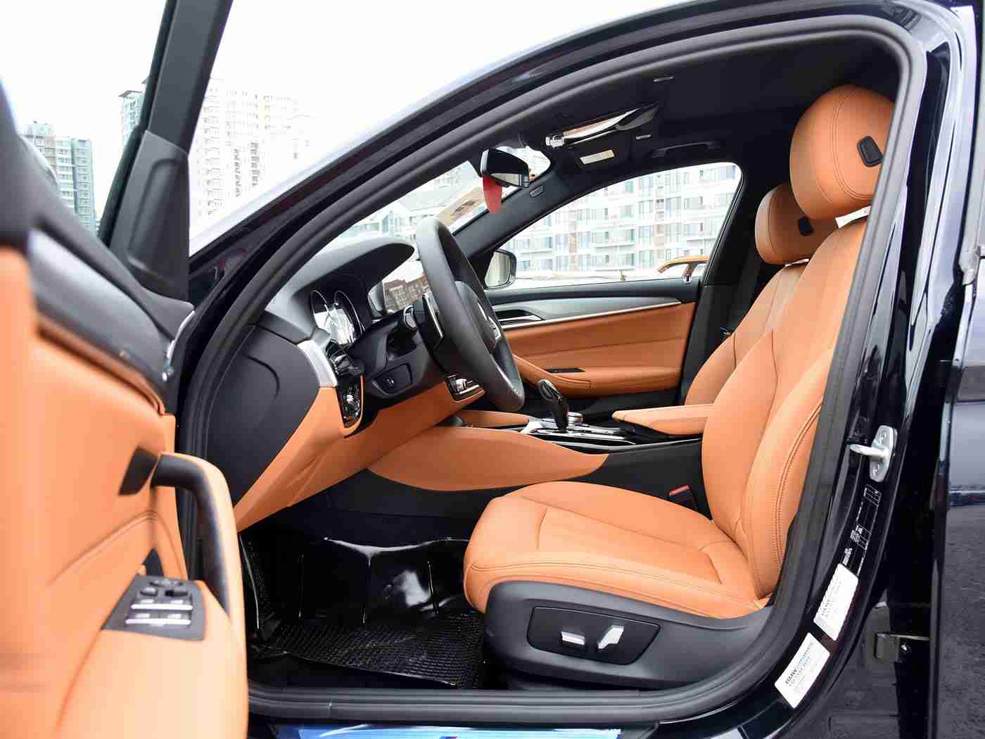 美女搞基软件：汽车应用创新潮：智能语音导航，娱乐安全两不误，为车主打造全新驾驶体验-3