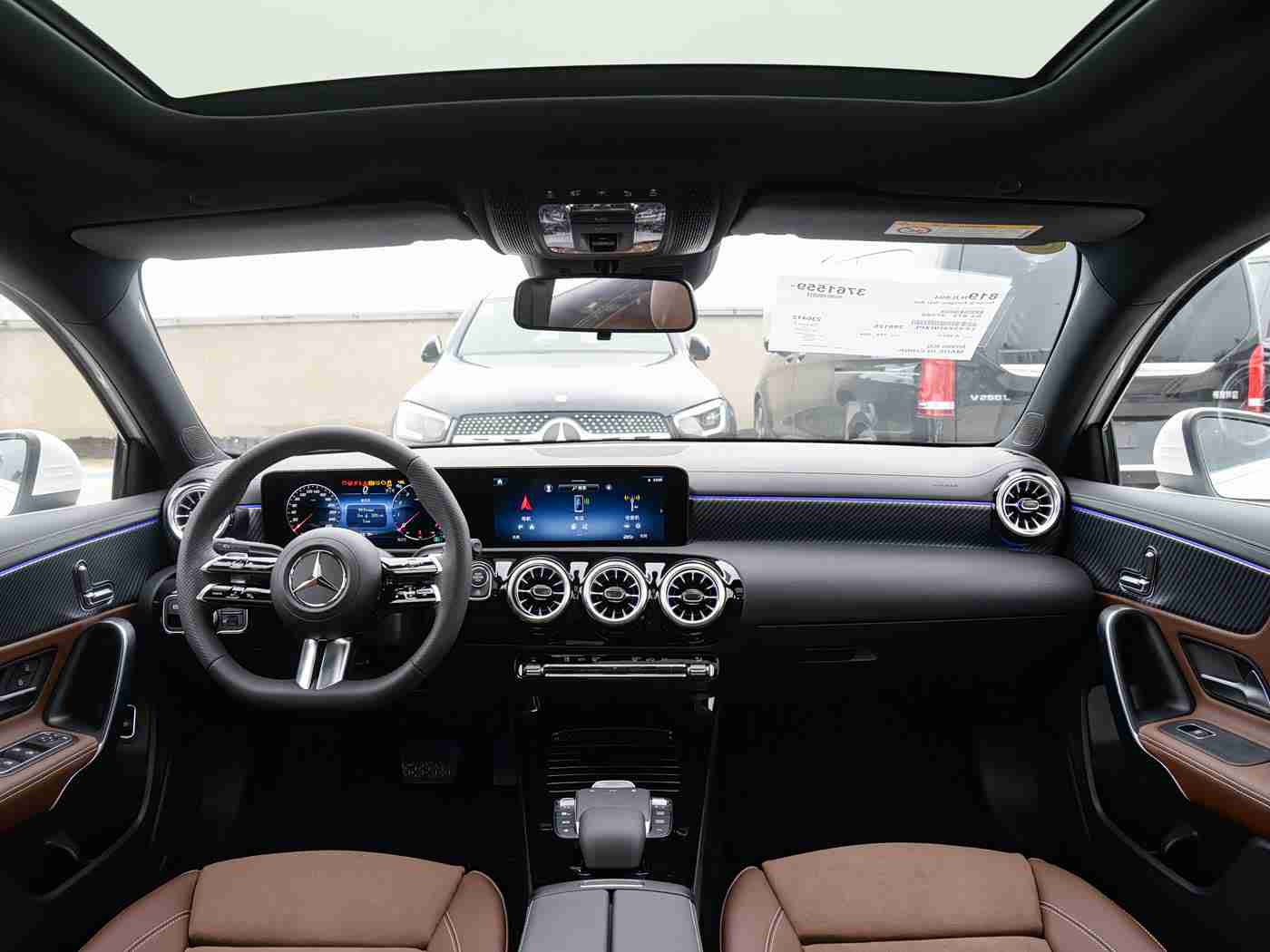 男生女生一起叉叉叉:汽车生活新风尚:男女车主共赴速度与激情之旅-1