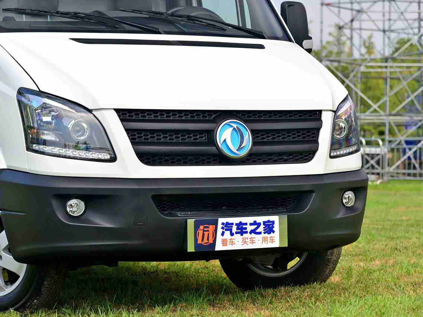 黄色软件下载3.3.0：“AI赋能，驾驶新体验：智能辅助系统引领汽车行业变革，安全便捷未来已来”-5