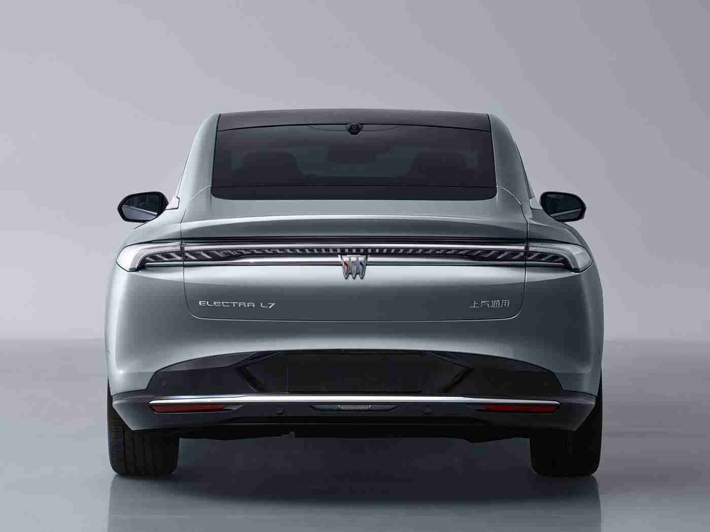 五月天一区二区:“五月购车热潮席卷,“新能源汽车与跨界合作”成焦点,汽车市场活力四射展现新趋势”-2