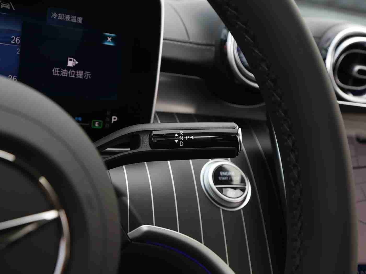 色狼app：“智能未来，面容解锁，出行新篇章——人脸识别引领汽车革命”-1