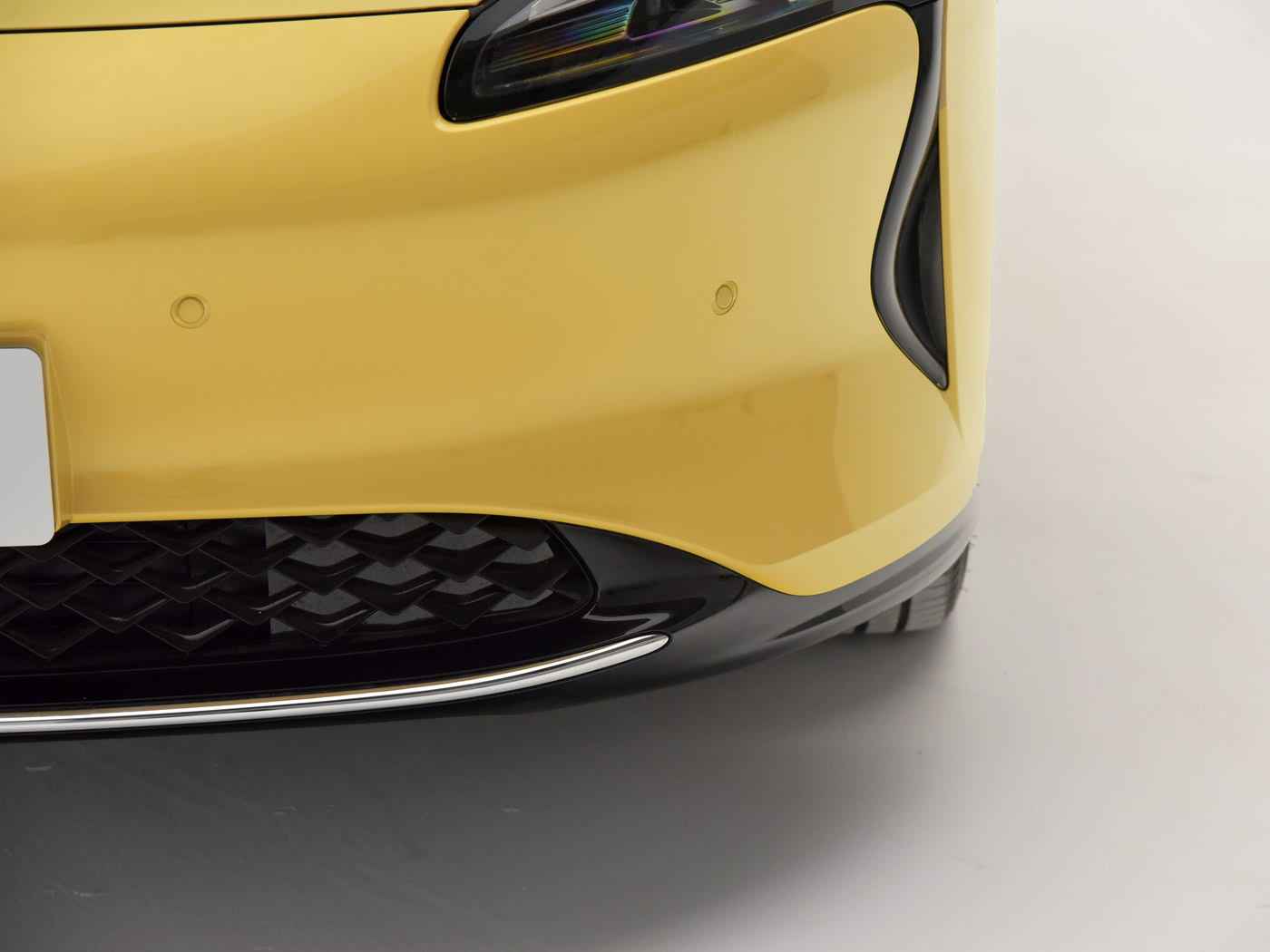 18+动漫:创新亮相!国内首款动漫元素概念车“18+”引领未来出行潮流-3