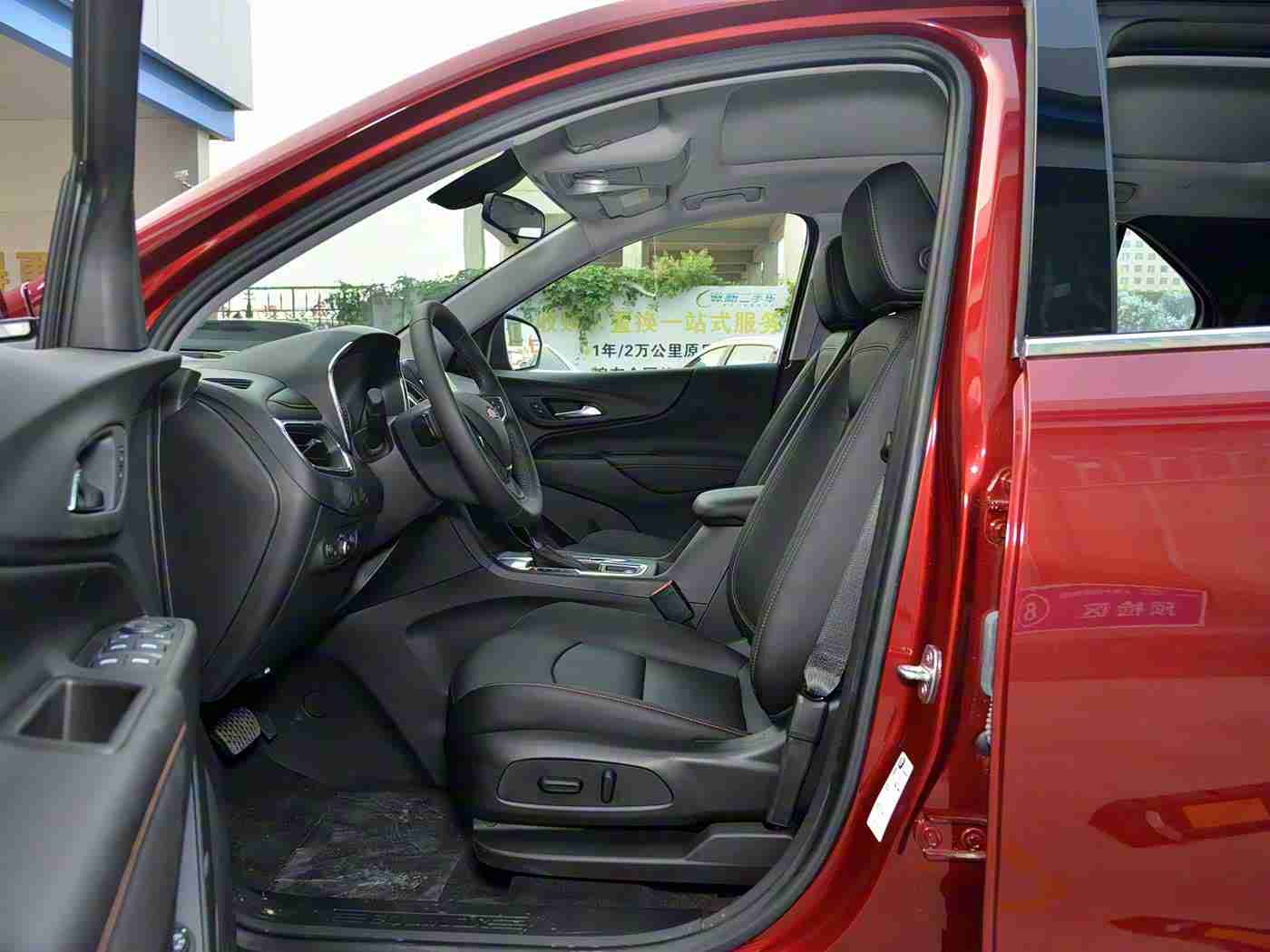 女人与公豬交交ZoZ0：都市新宠：惊艳亮相，独特设计引领潮流的全新车型评测-2