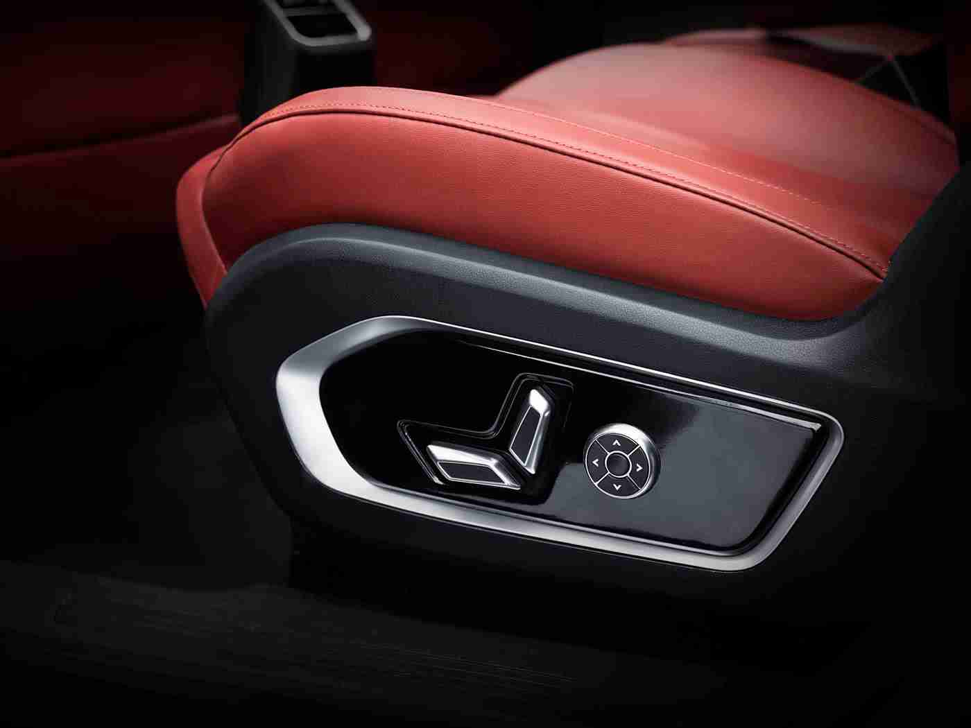 被女同桌调教成袜奴脚奴:“足下之梦概念车:袜奴脚奴设计引关注,舒适智能环保三合一,未来汽车市场新宠”-1