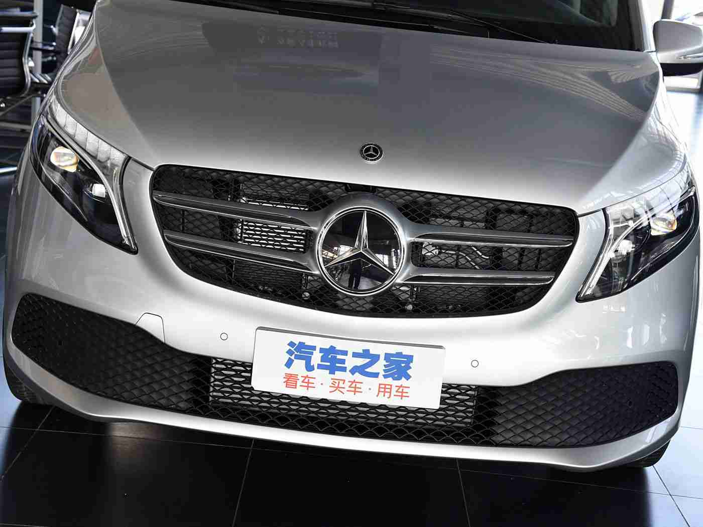 富婆按摩高潮了几次:豪车座椅按摩体验惊爆:富婆车内极致舒适引热议-2