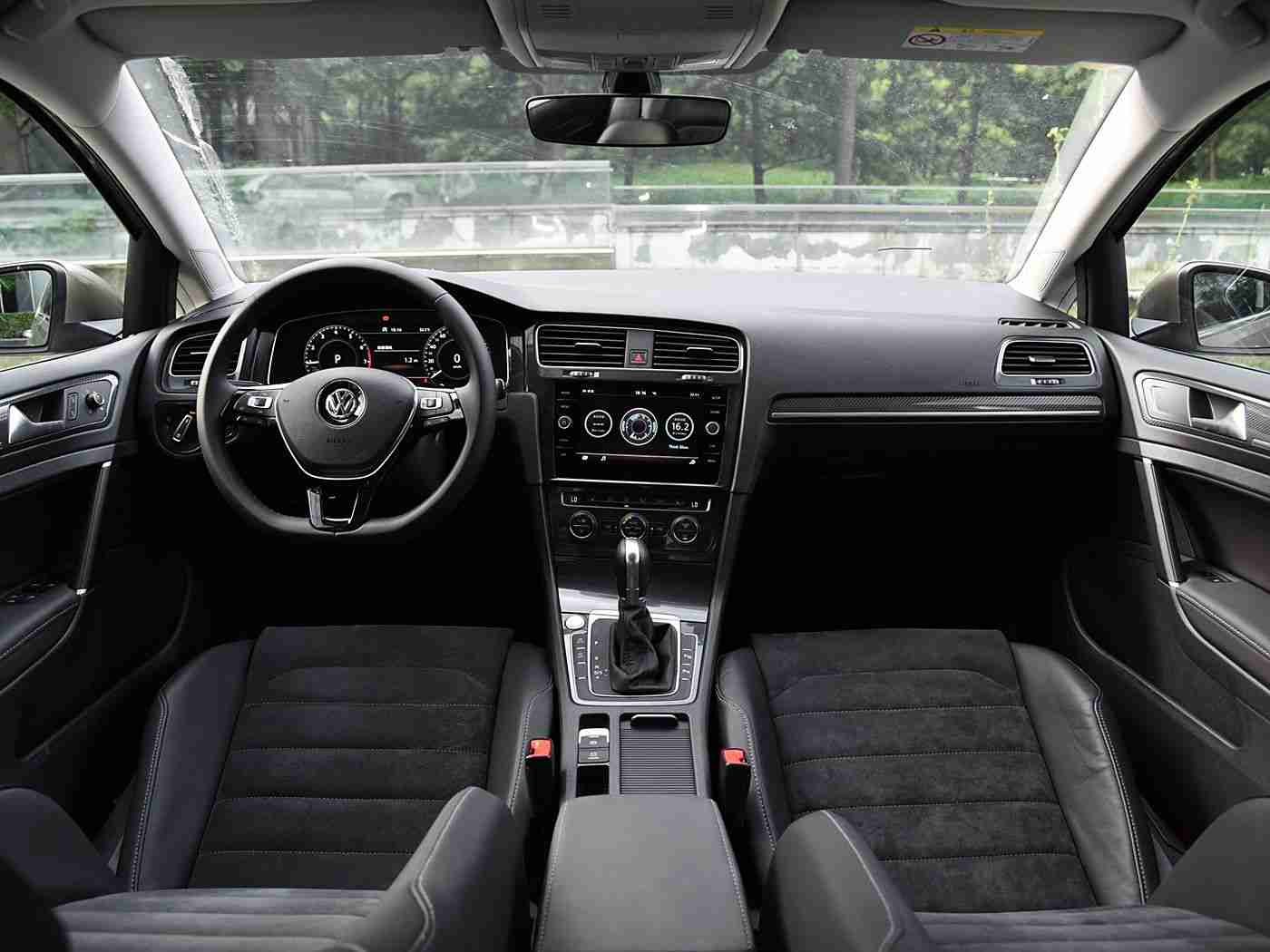 婷婷色综合：智能驾驶新潮流，环保时尚领航未来——全新智能汽车即将上市-4