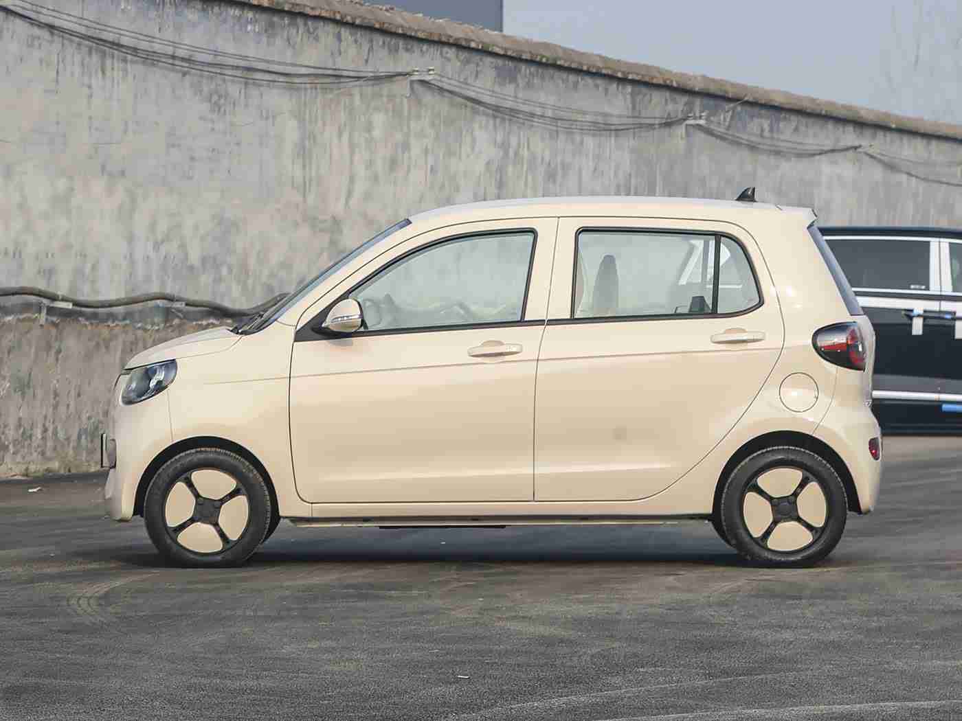 紧急通知界面访问升级中狼人:汽车品牌重磅升级紧急通知界面,狼人车型亮相引领智能驾驶新潮流-2