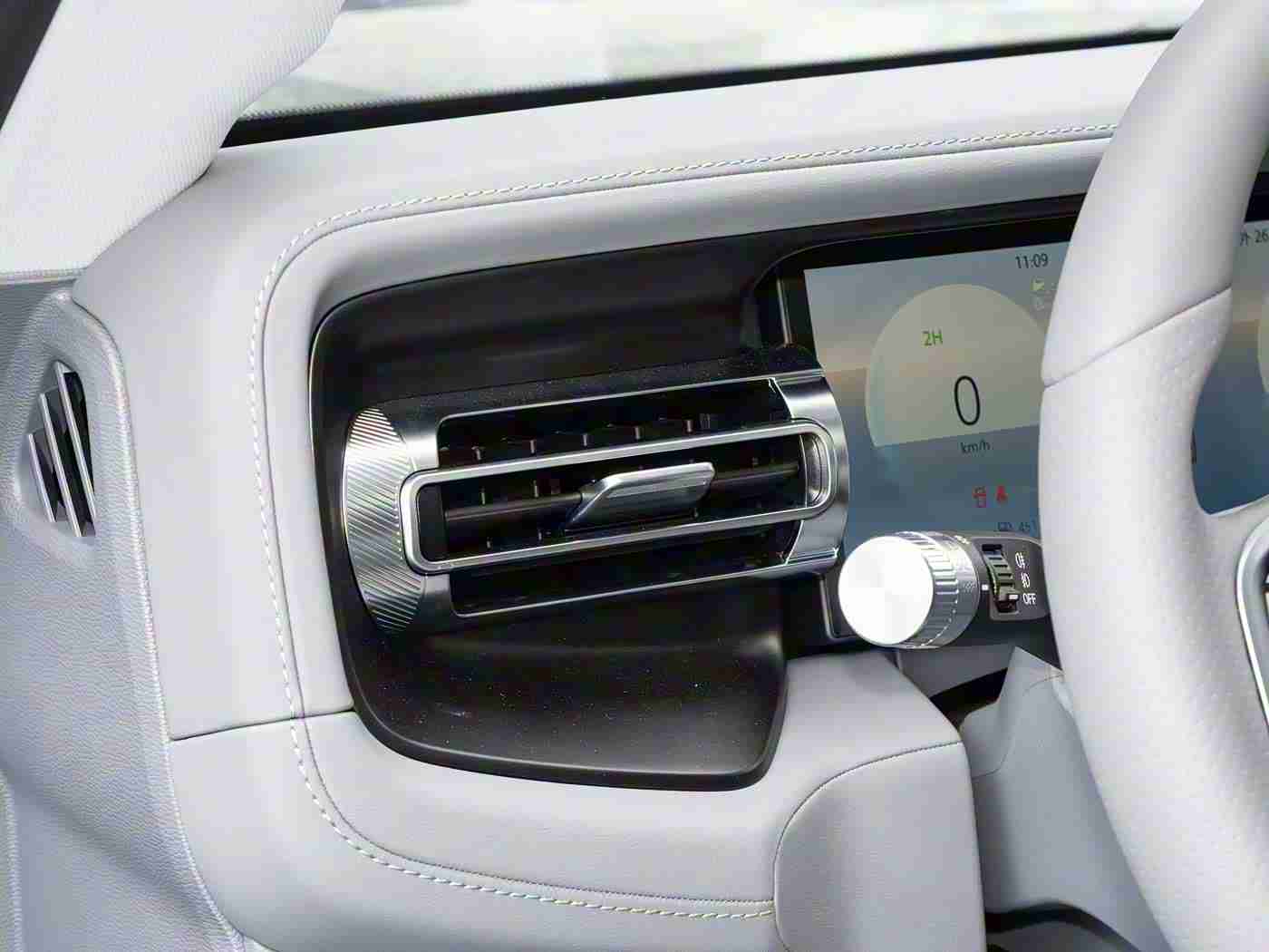 黄色免费应用：驾驶无忧，智慧出行：揭秘实用安全免费应用，助力车主便捷生活-3