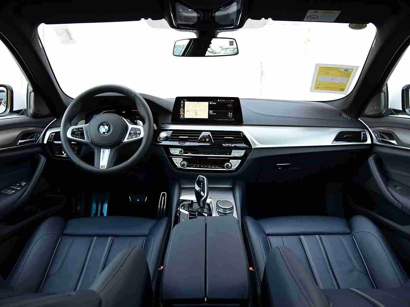 18禁止下载：新能源汽车安全升级：行业严令禁止18项高危内容，保障行车安全不容忽视-1