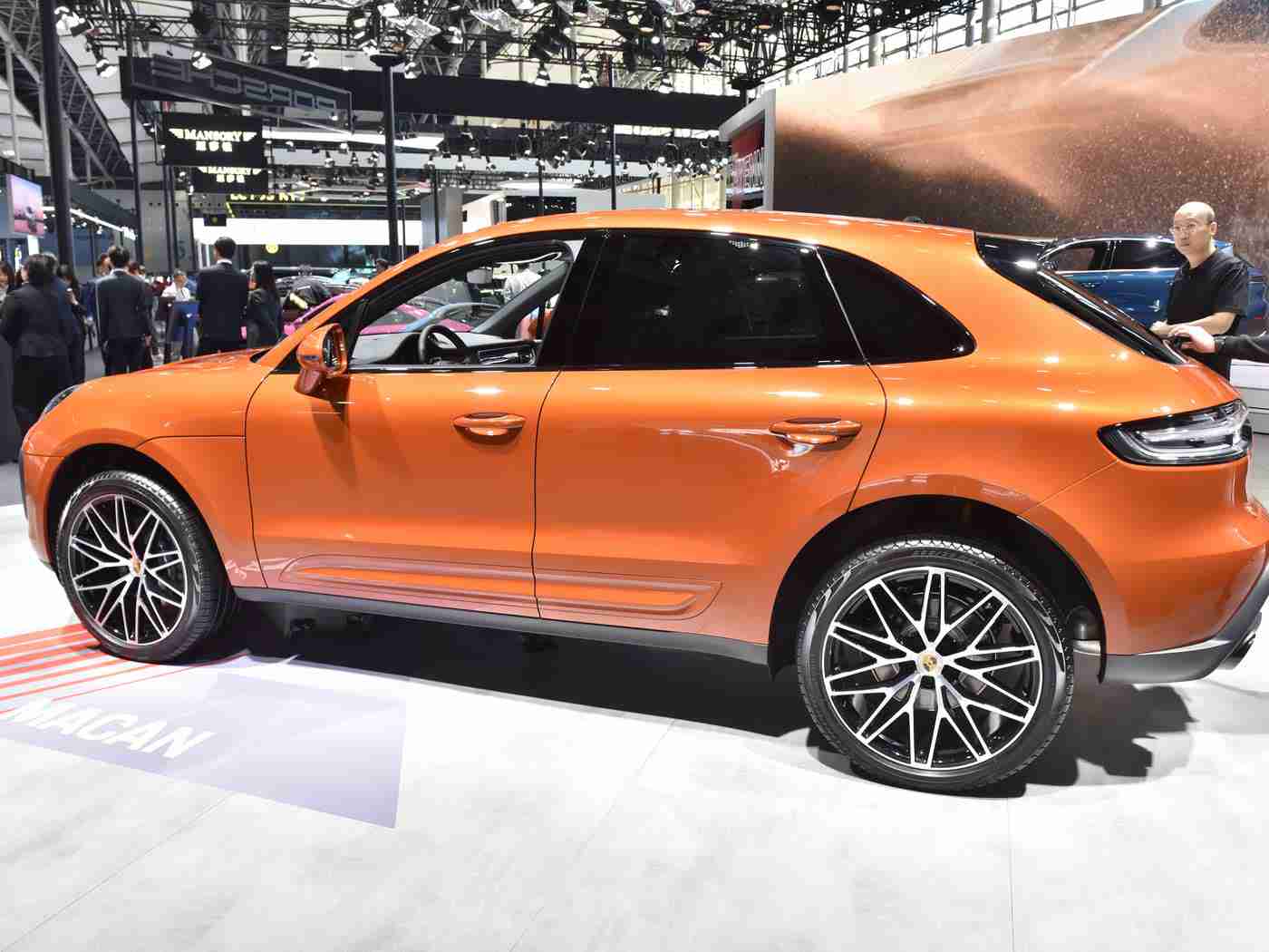 日韩二区：日韩车企齐发力，新能源汽车与智能科技引领汽车行业发展新潮流-1