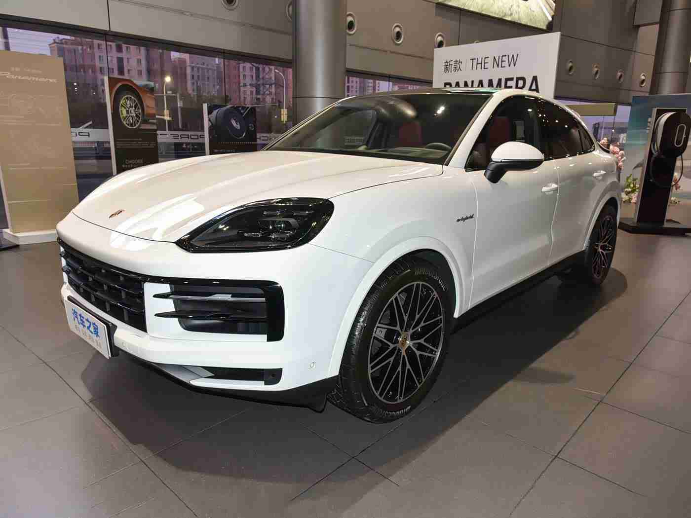 十八岁禁止下载：“智领未来，安全护航：全新智能座驾引领未成年人驾驶安全新篇章”-2