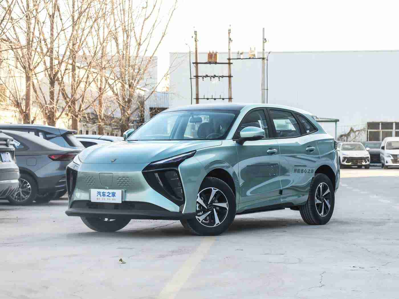 乱色视频：色彩风暴来袭，未来出行新时尚-1