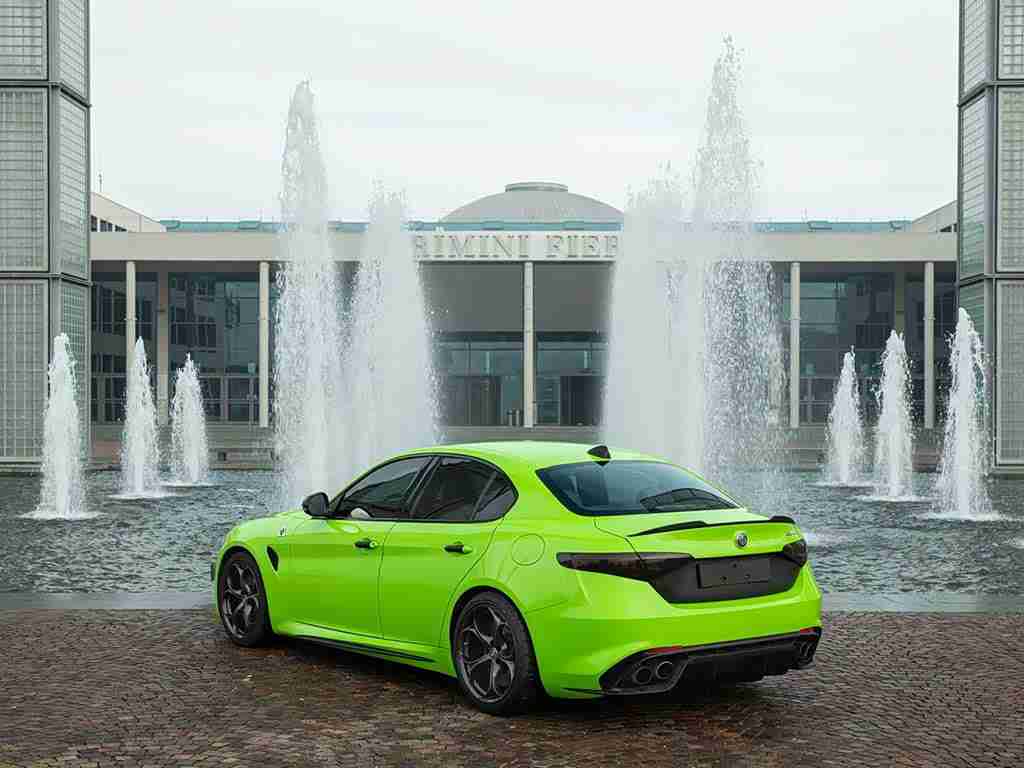 黄三色三色组成图片：独特黄三色设计，时尚动感新选择：创新车型亮相汽车市场引关注-2