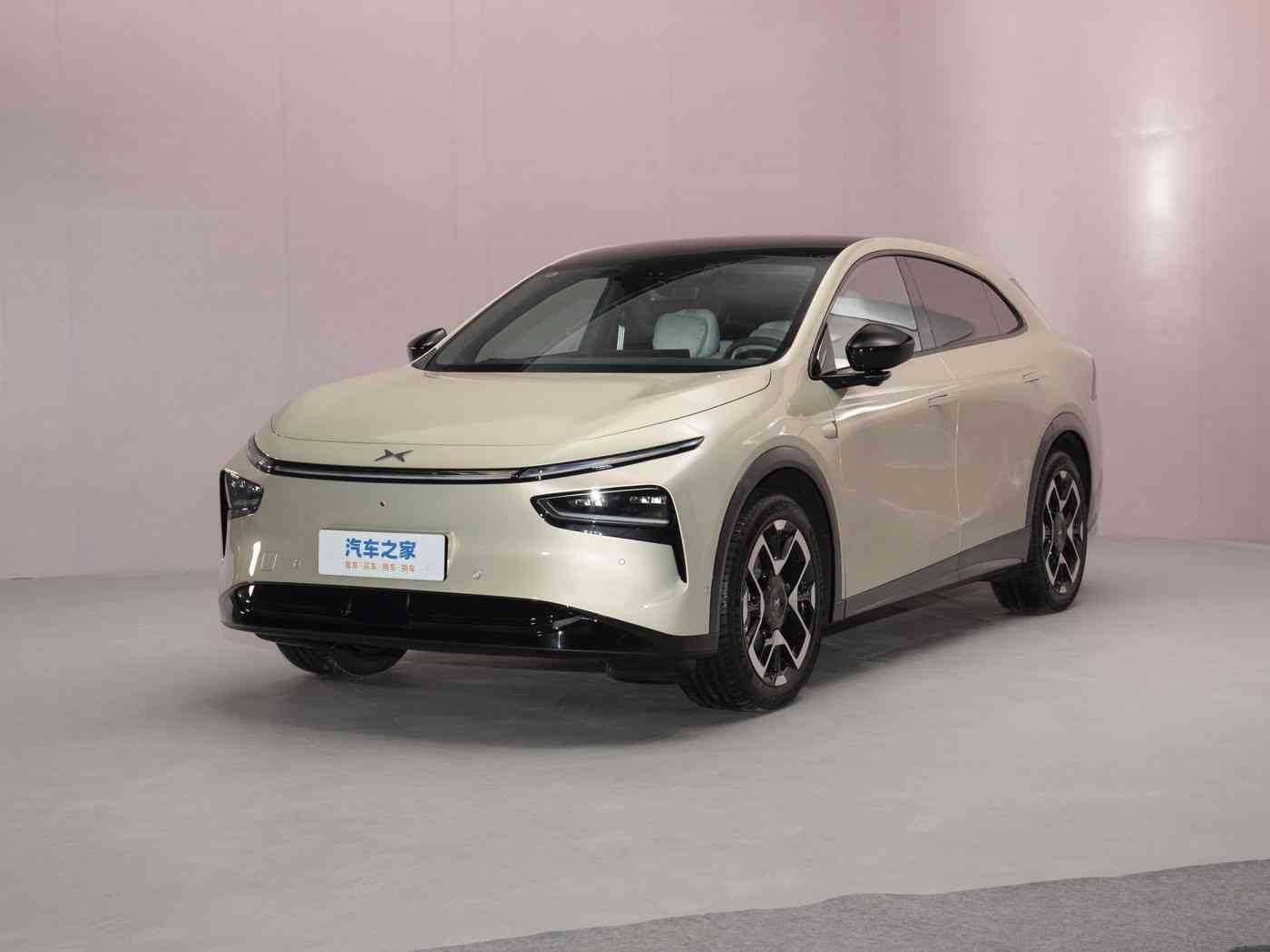 黄色软件303：智驾领航，人车共融，体验未来驾控新境界-2