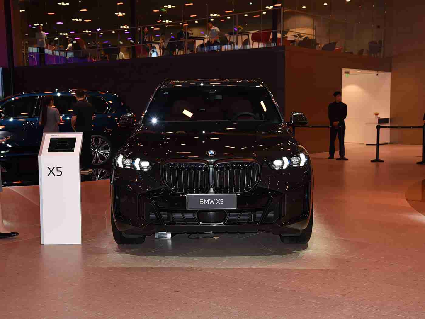 美女不穿衣服软件：人工智能助力安全驾驶：深度学习算法打造创新智能辅助系统，引领汽车行业智能革命-1