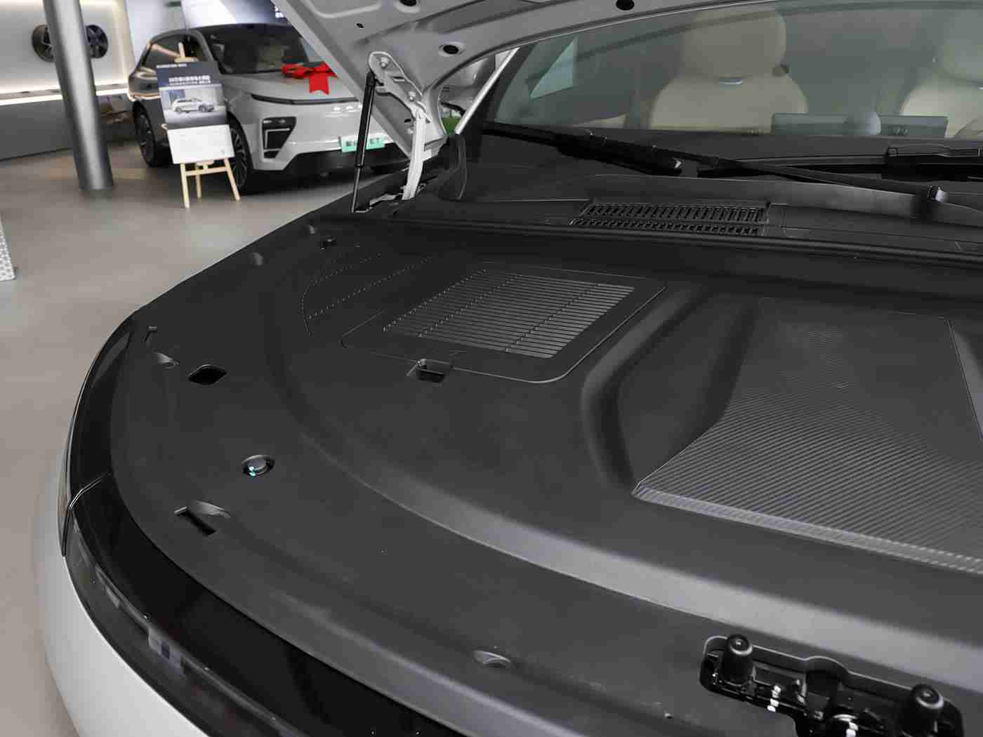 十八摸APP：科技赋能汽车新体验：十八摸APP助力行业创新拓展市场-3