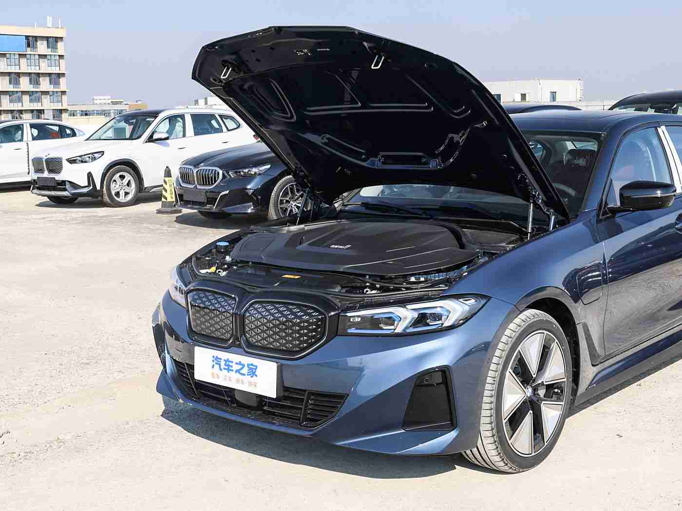 足交：脚舞飞扬，智控未来——颠覆传统，创新出行新体验-2