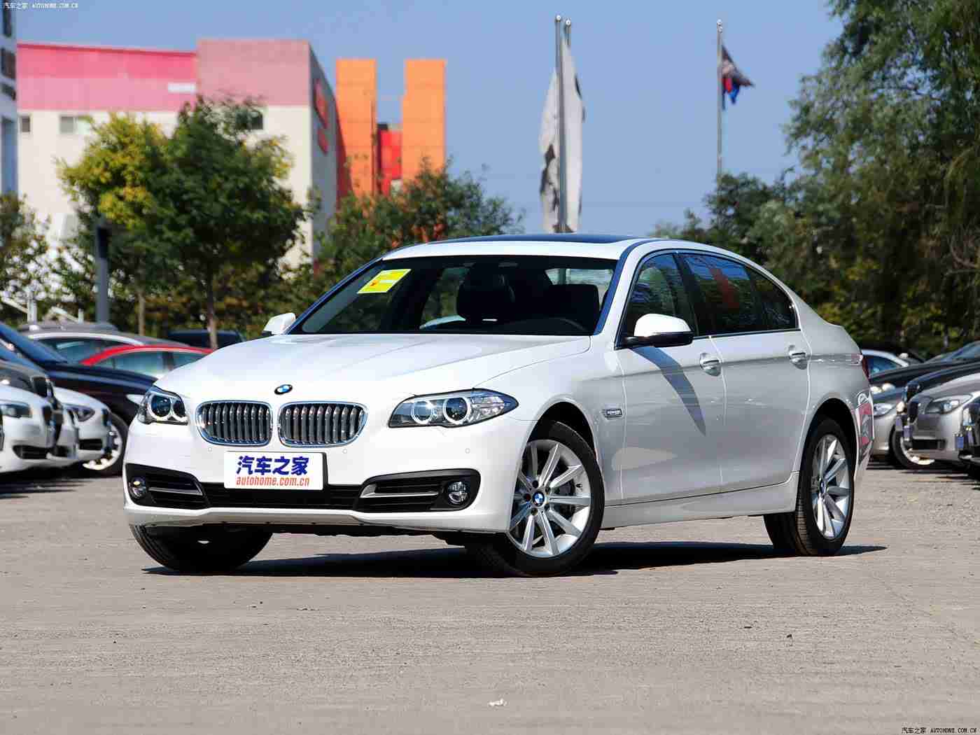 黄色怎么下载：时尚焕新，个性驾驭——解锁爱车彩妆秘籍-2