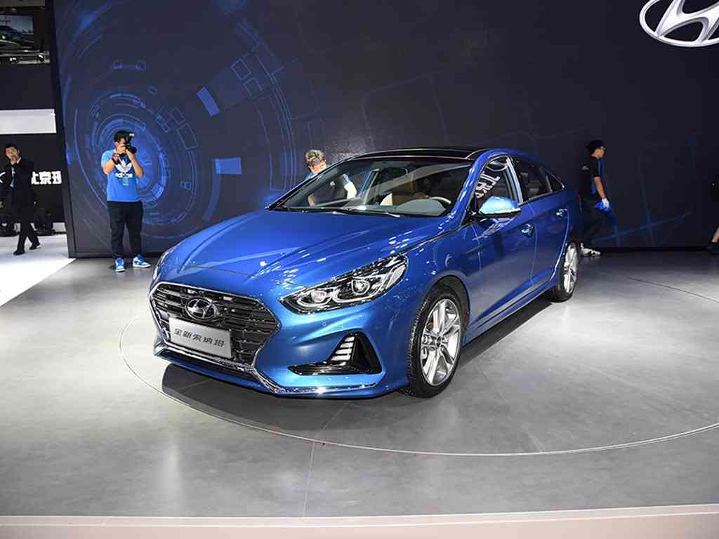 久久e：新能源汽车领航者，“久久e”亮相市场，引领绿色出行新潮流-3